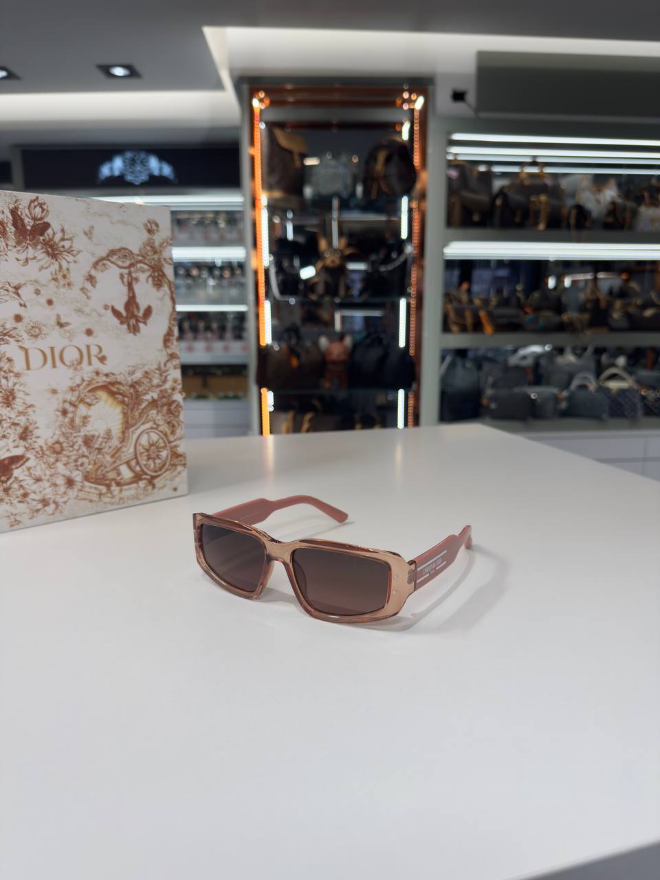 Dior - CD38