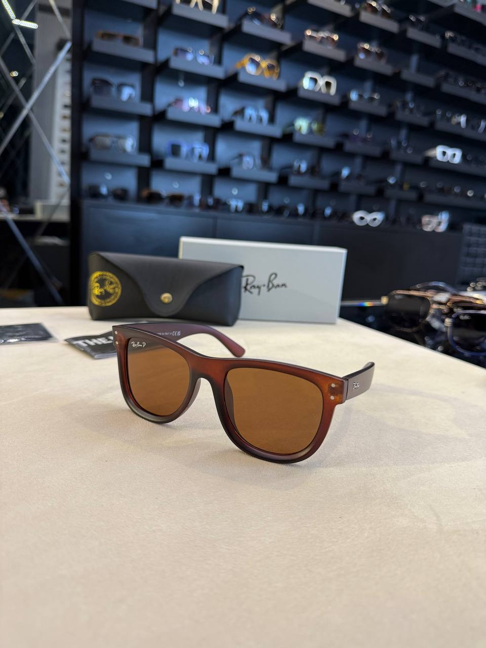 Ray Ban- RB08