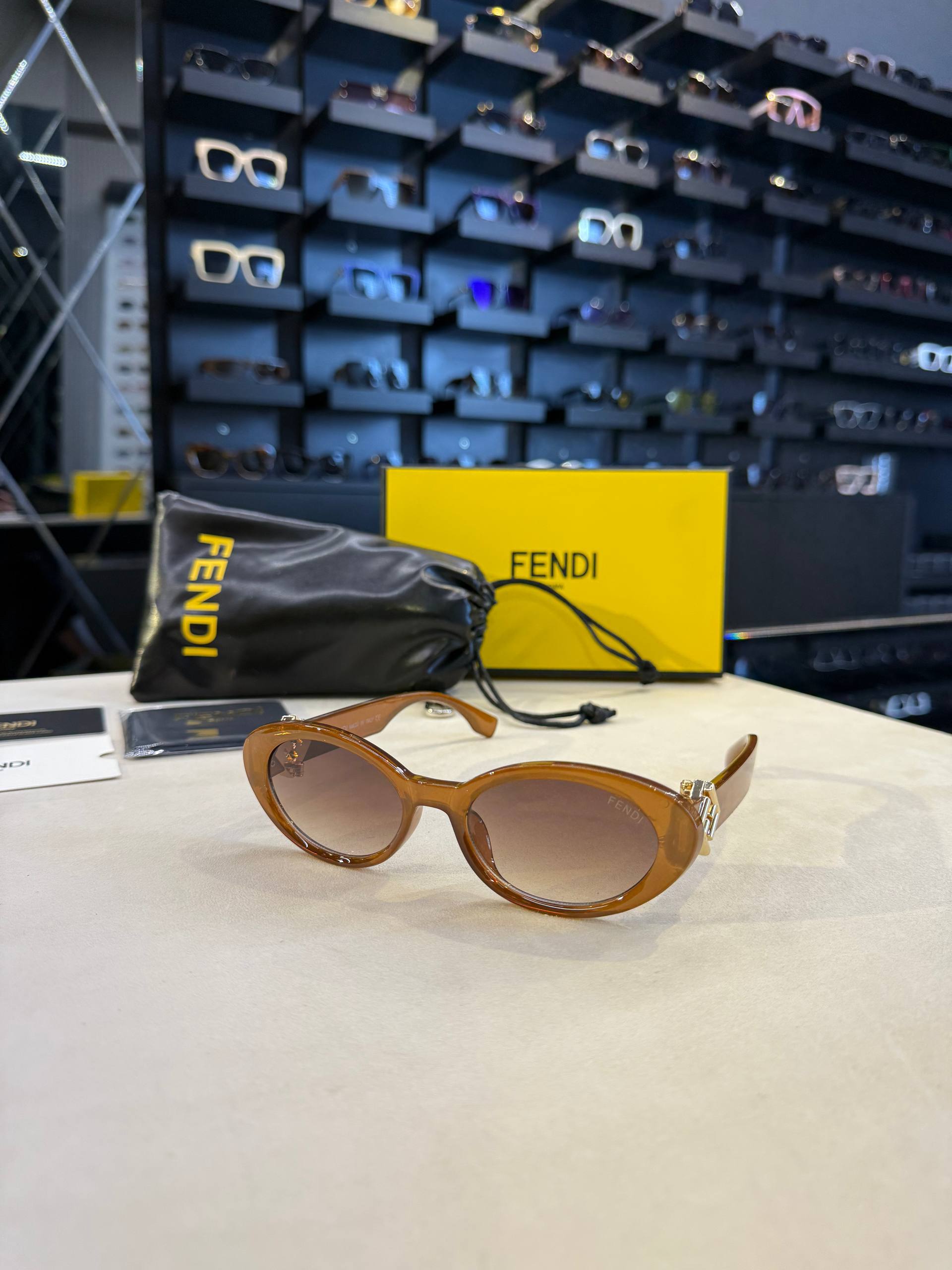 FENDI - FF05