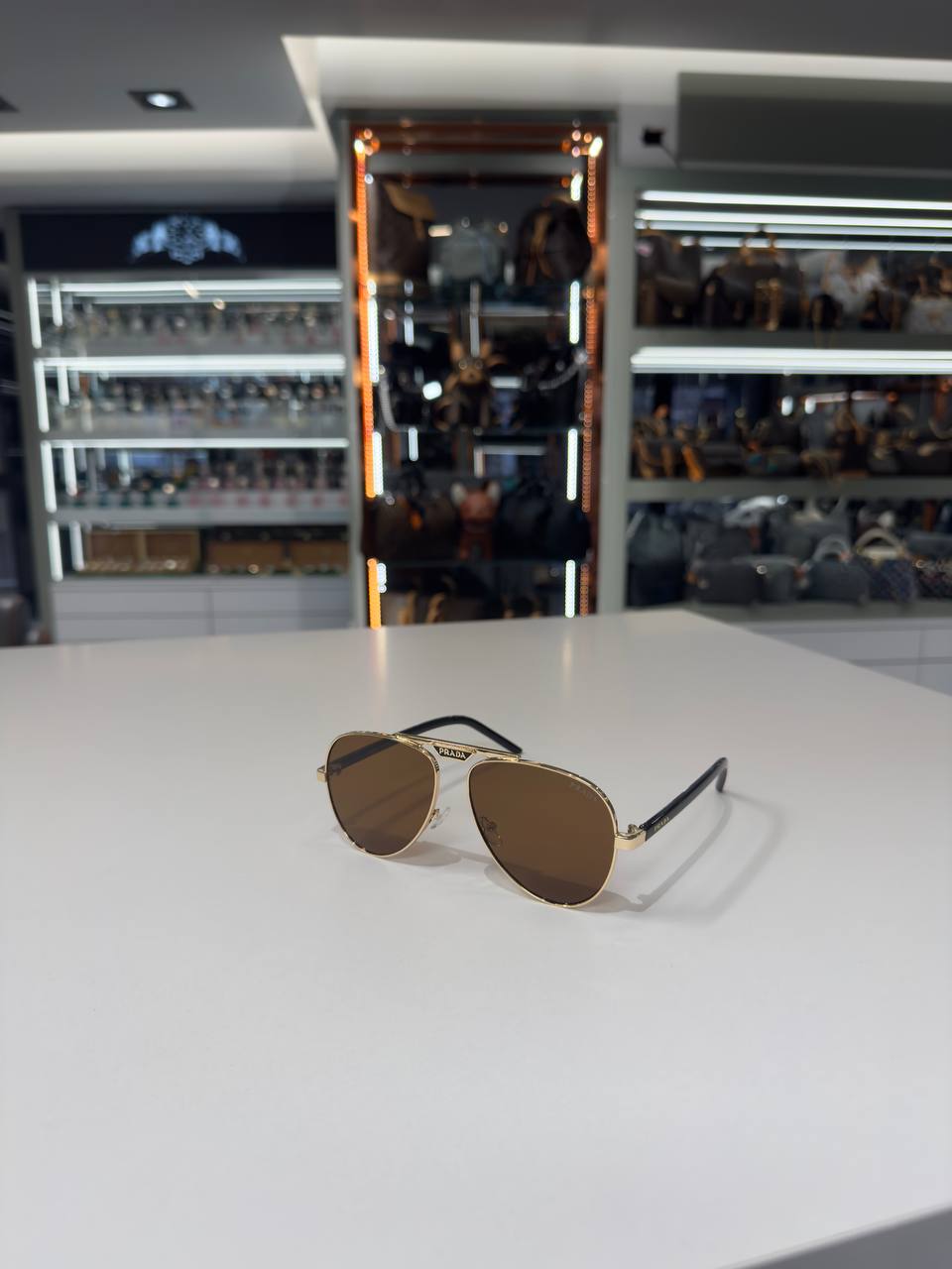 Prada - P32