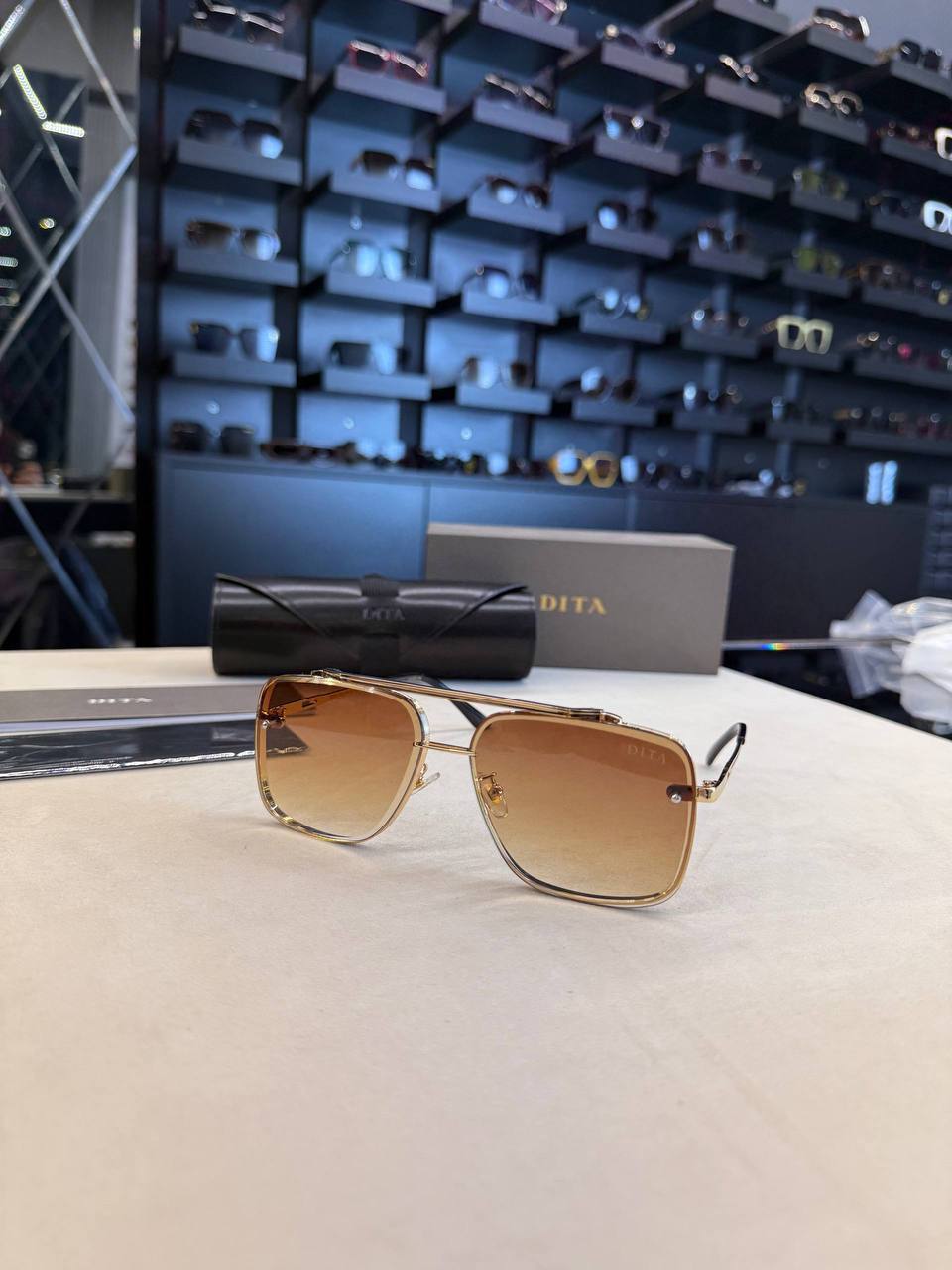 Dita- DT01