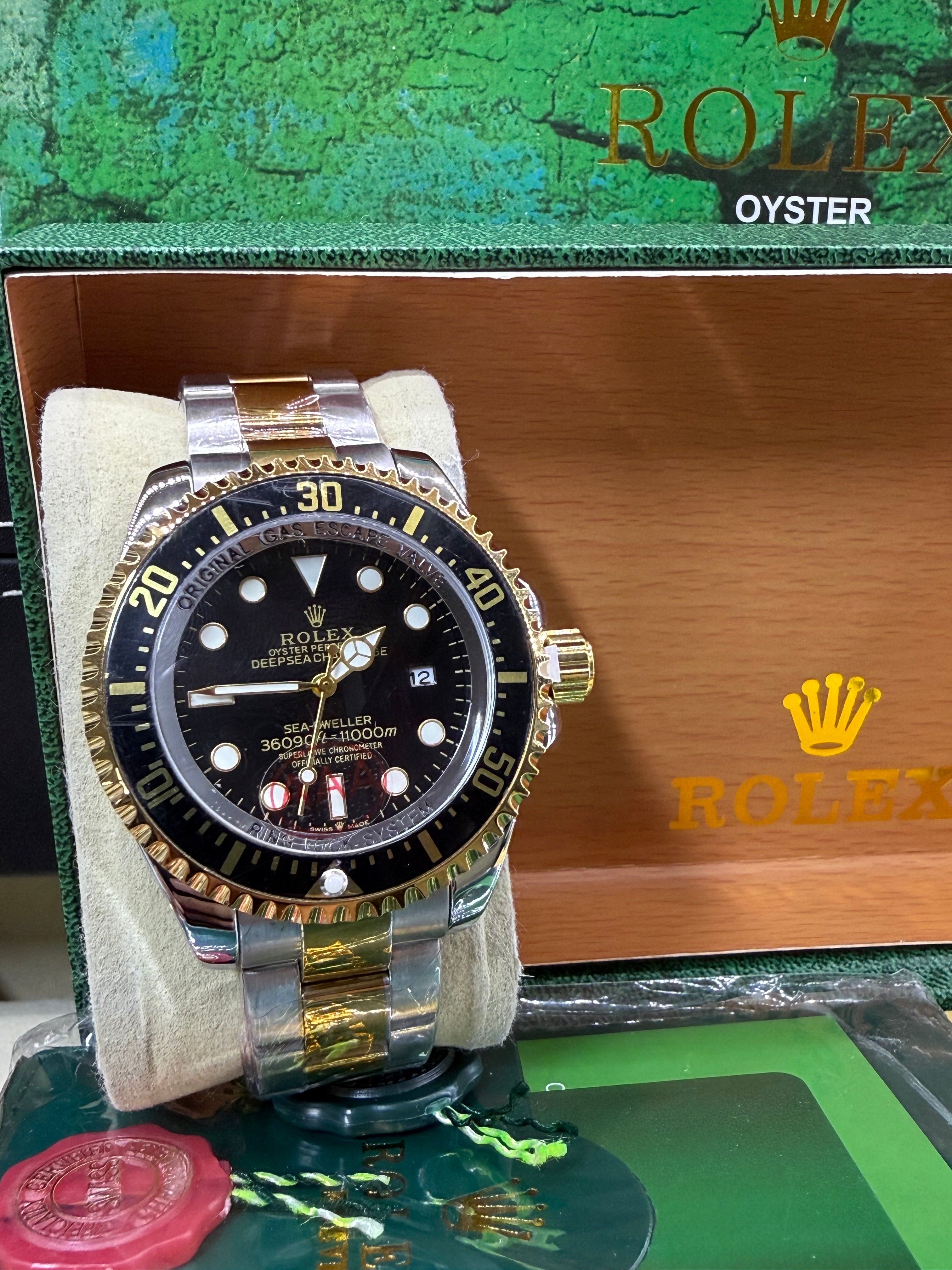 Sea-dweller 40mm two tone black dial