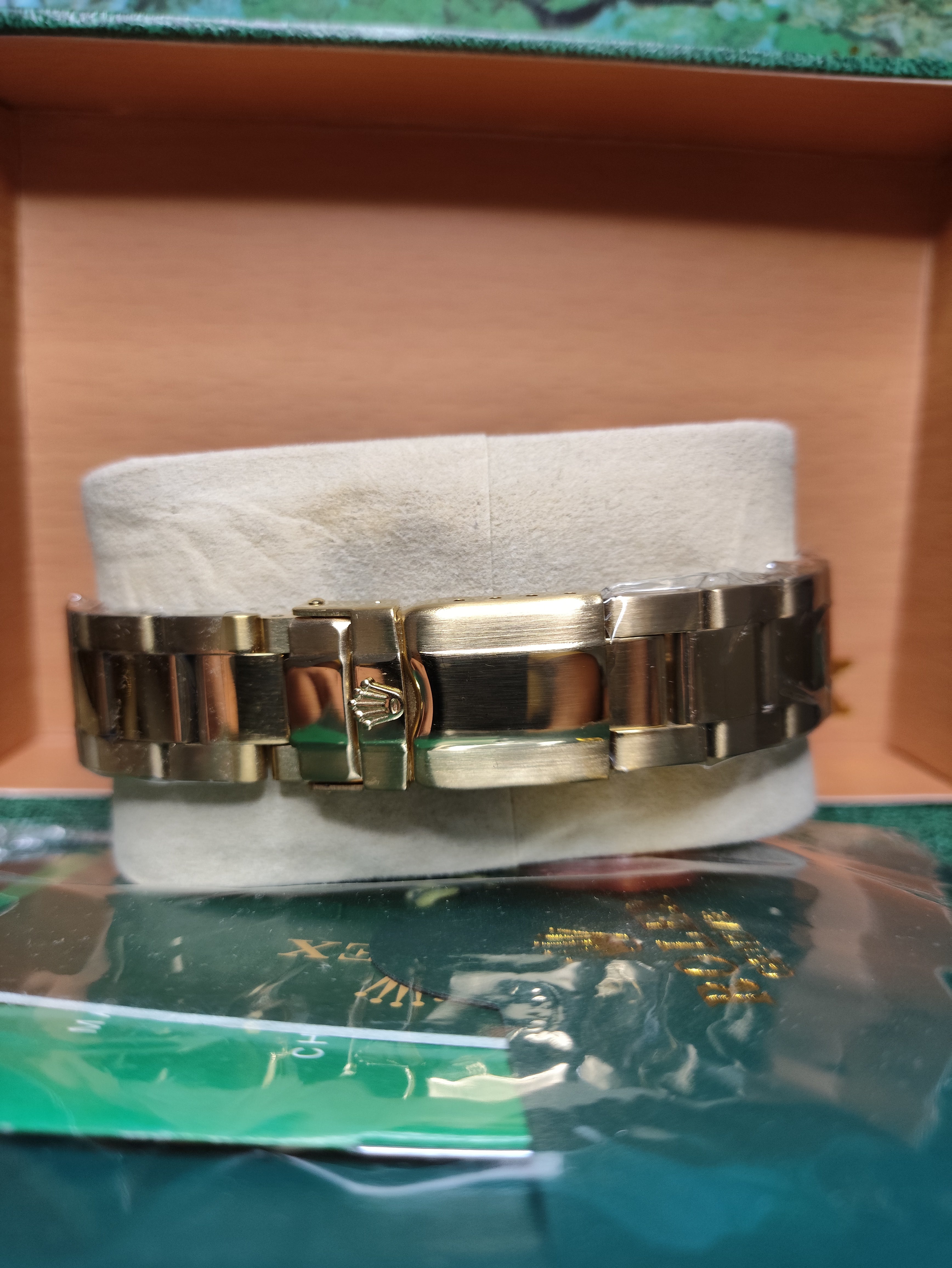 SUBMARINER GOLD BLACK DIAL CERAMIC BEZEL 40MM